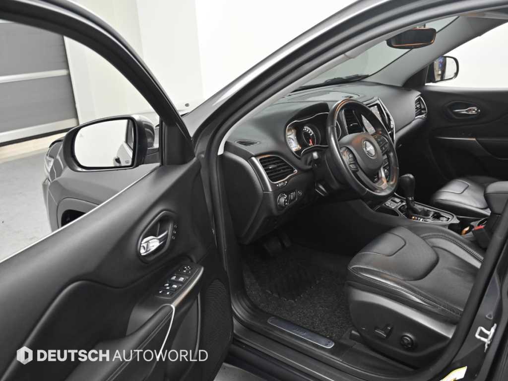 Jeep Cherokee - Vista 11