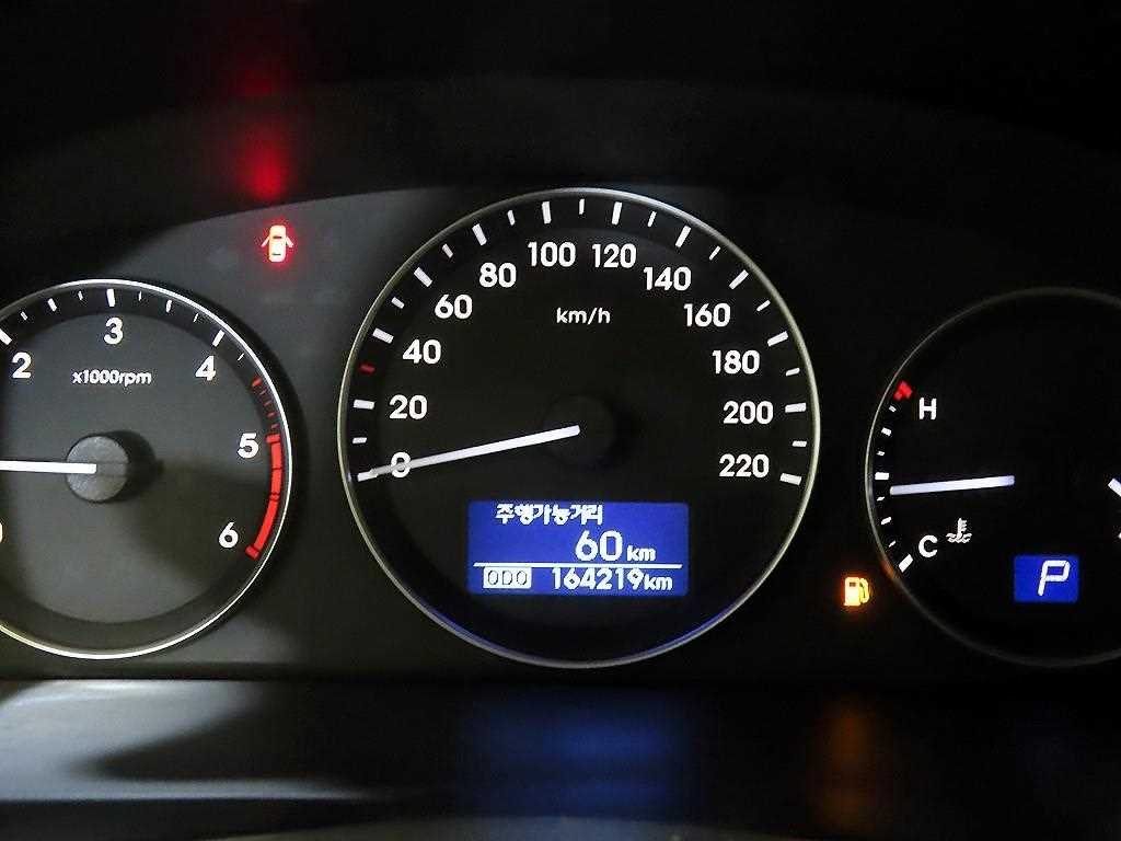 HYUNDAI Starex - Vista 9