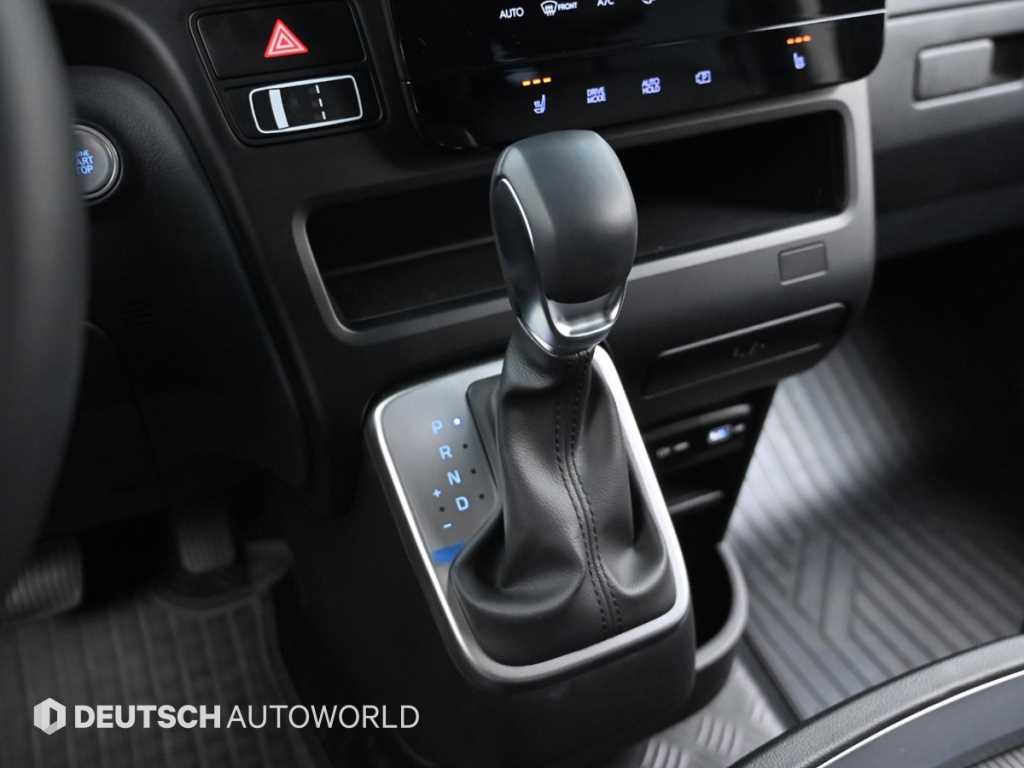 HYUNDAI Staria - Vista 9