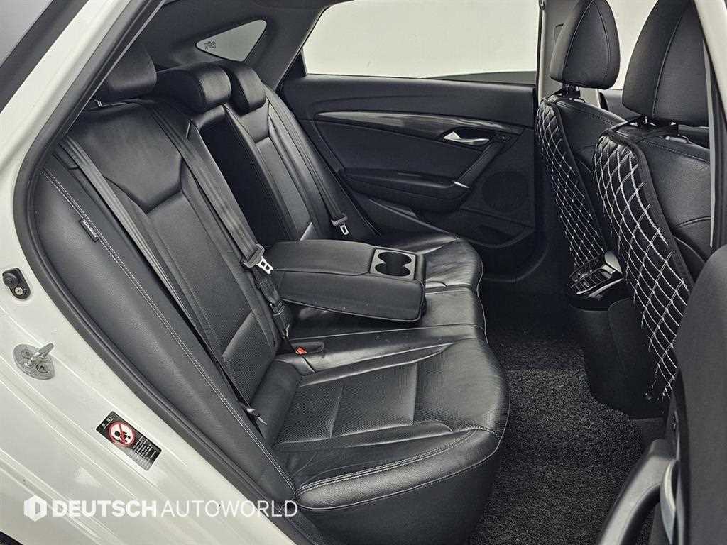 HYUNDAI i40 - Vista 12