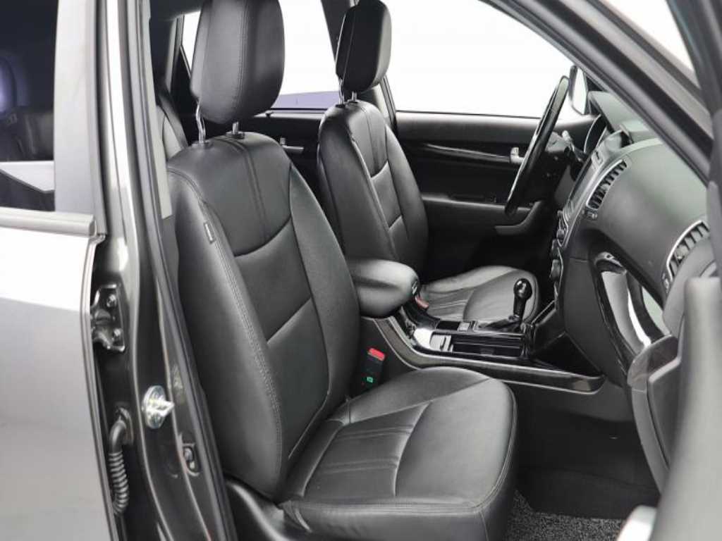 KIA Sorento - Vista 10