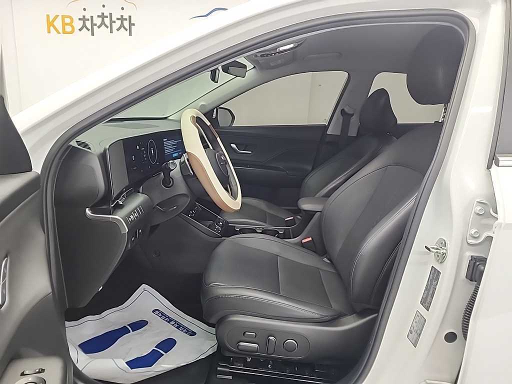 HYUNDAI Kona - Vista 11