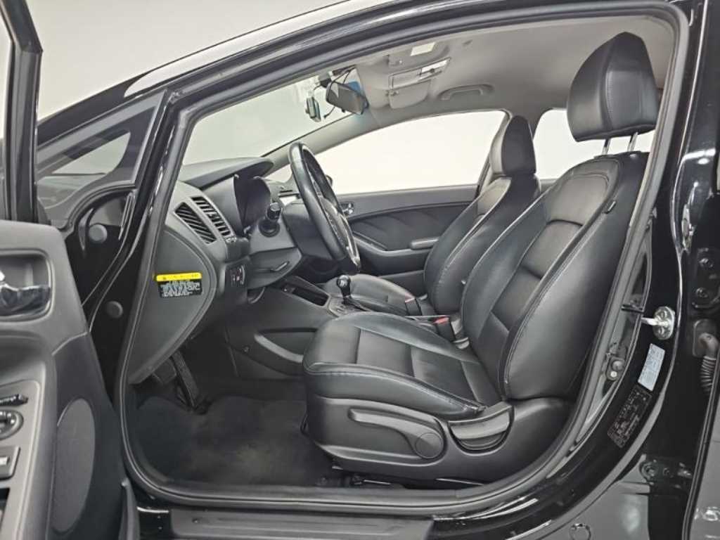 KIA K3 2013 Negro - Importación desde Corea - HF Imports Iquique - Foto 16