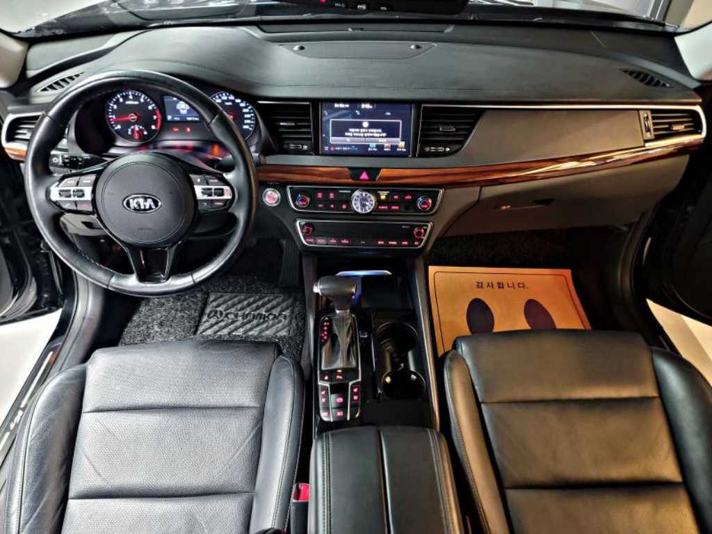 KIA K7 - Vista 5