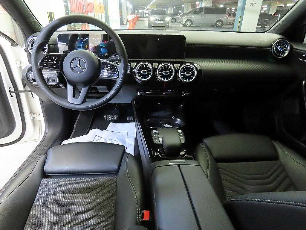 Mercedes Benz A Class - Vista 10