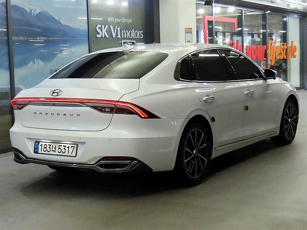 HYUNDAI Grandeur - Vista 4