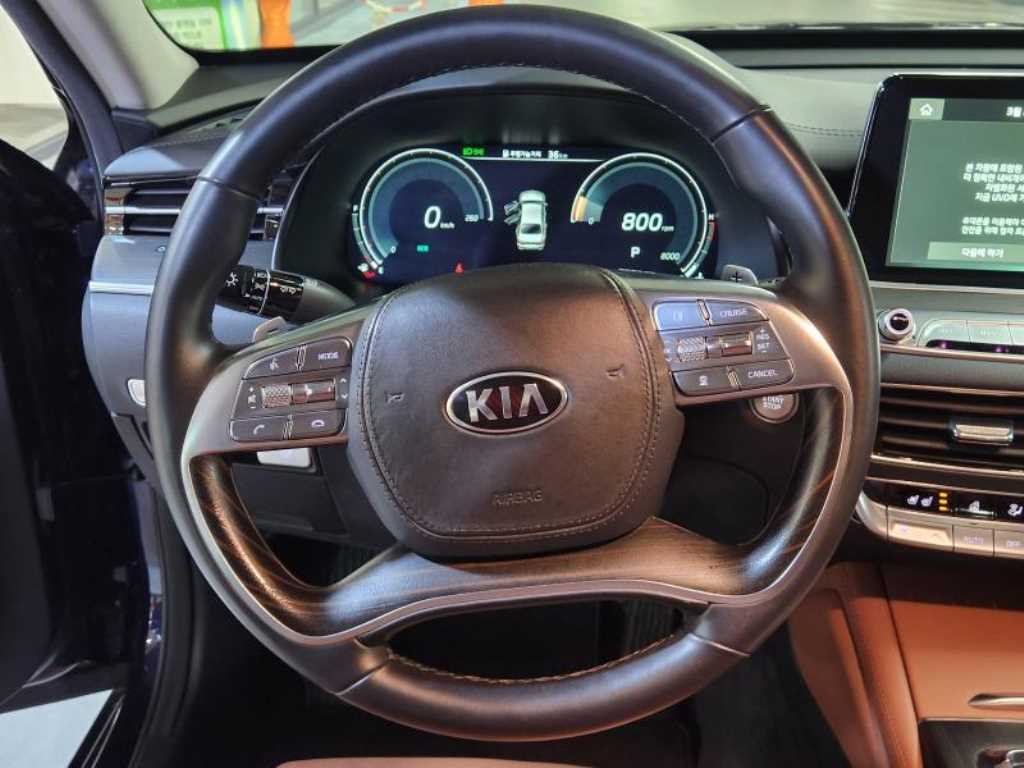 KIA K9 - Vista 8