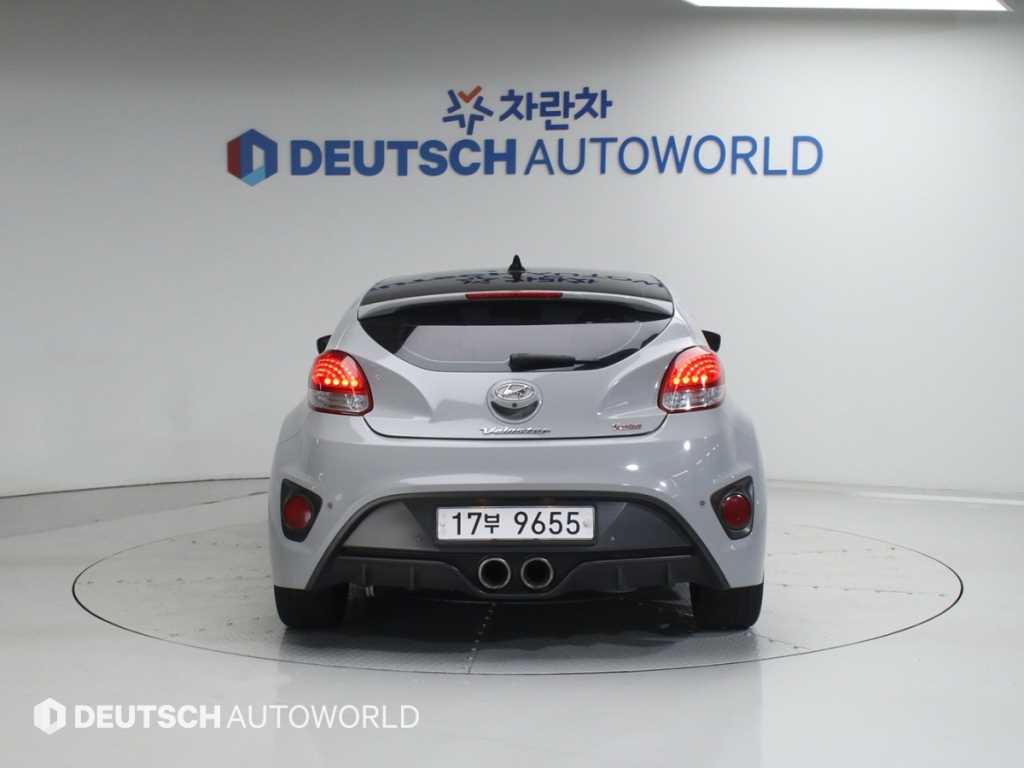 HYUNDAI Veloster - Vista 4