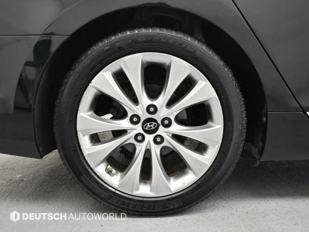 HYUNDAI Grandeur - Vista 5