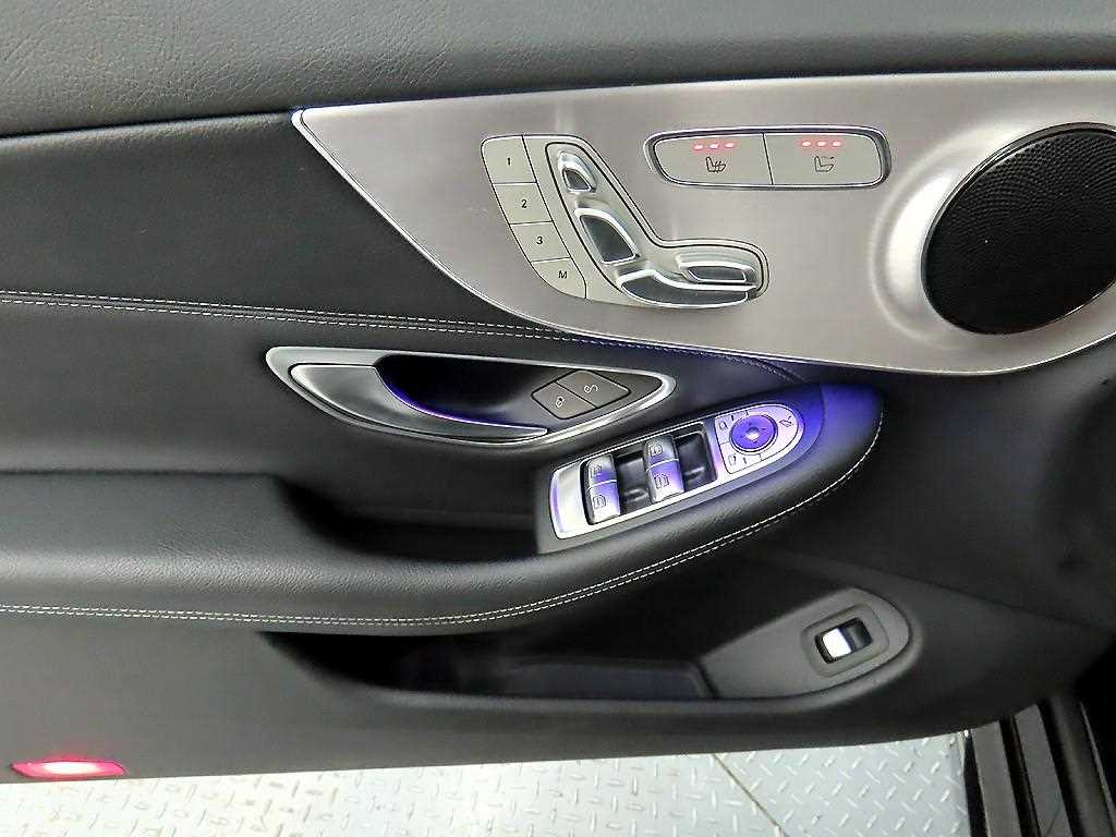 Mercedes Benz C Class - Vista 11