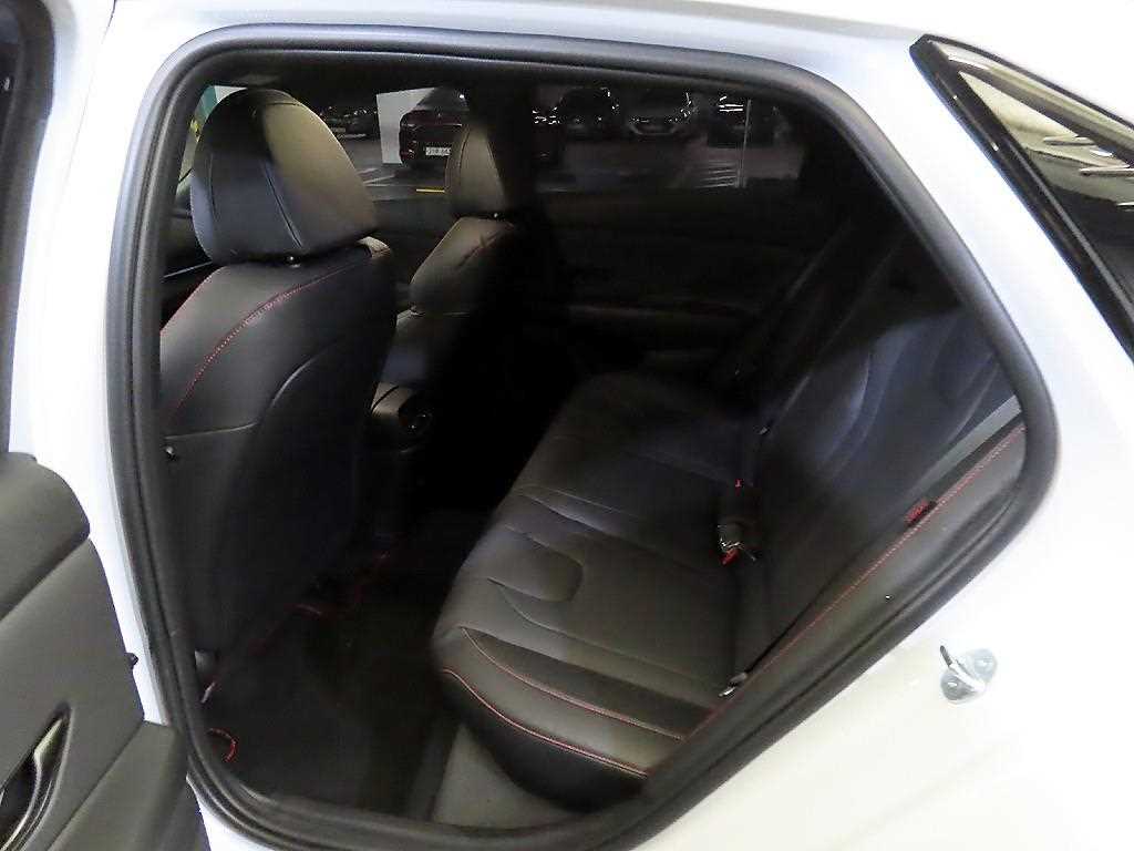 HYUNDAI Avante - Vista 7