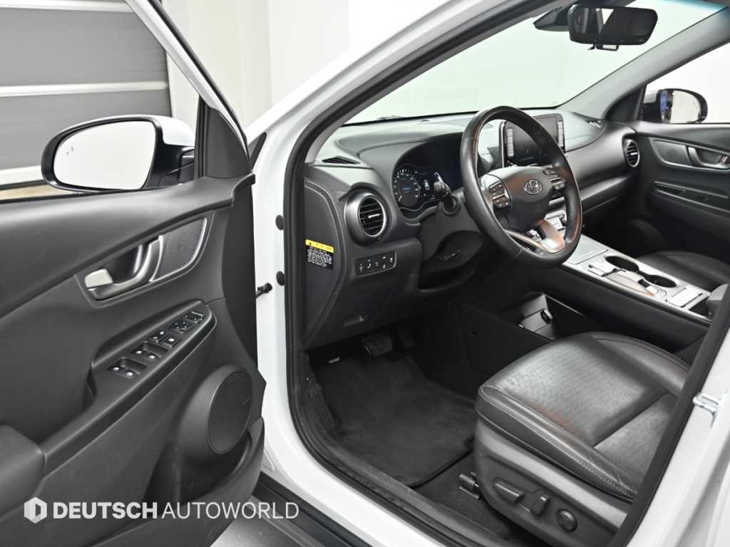 HYUNDAI Kona - Vista 11