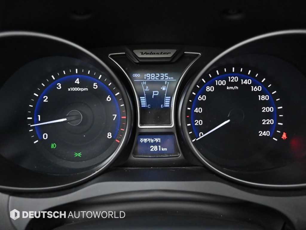 HYUNDAI Veloster - Vista 8