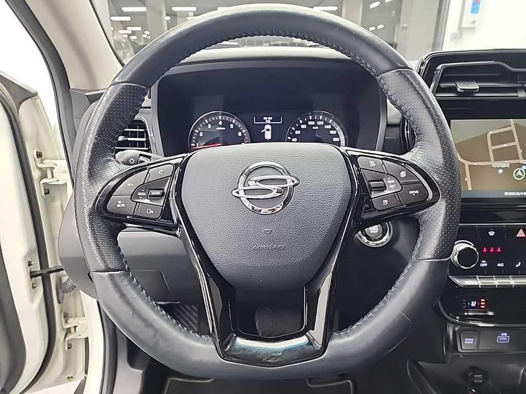 Ssangyong Tivoli - Vista 9