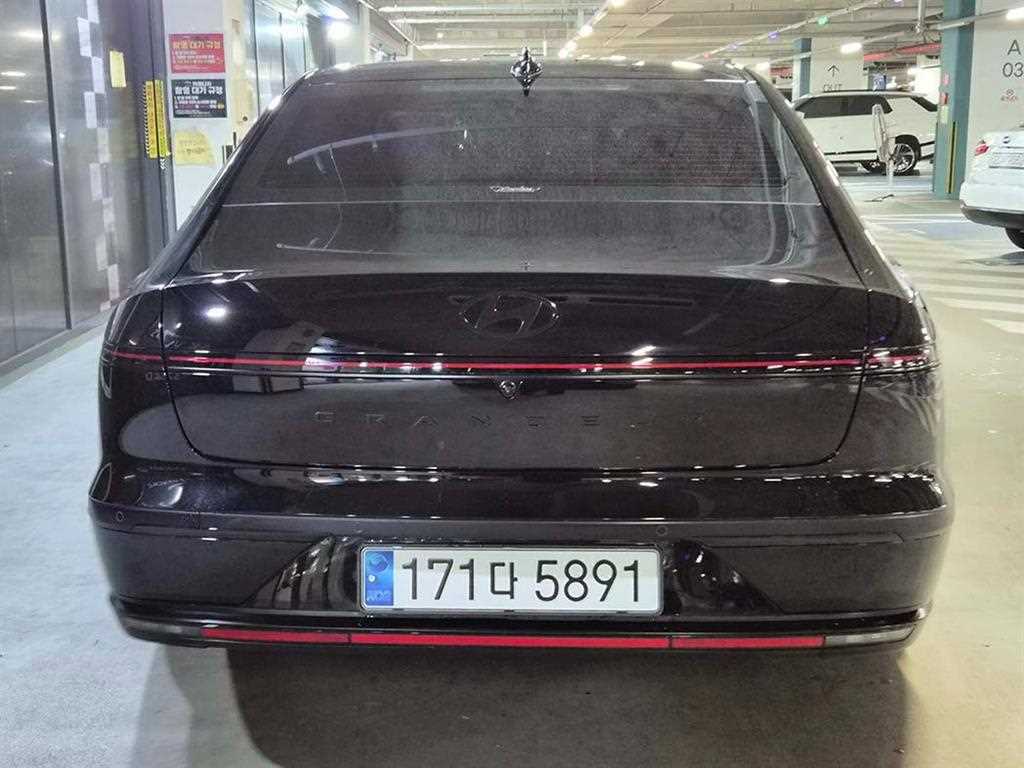 HYUNDAI Grandeur - Vista 5