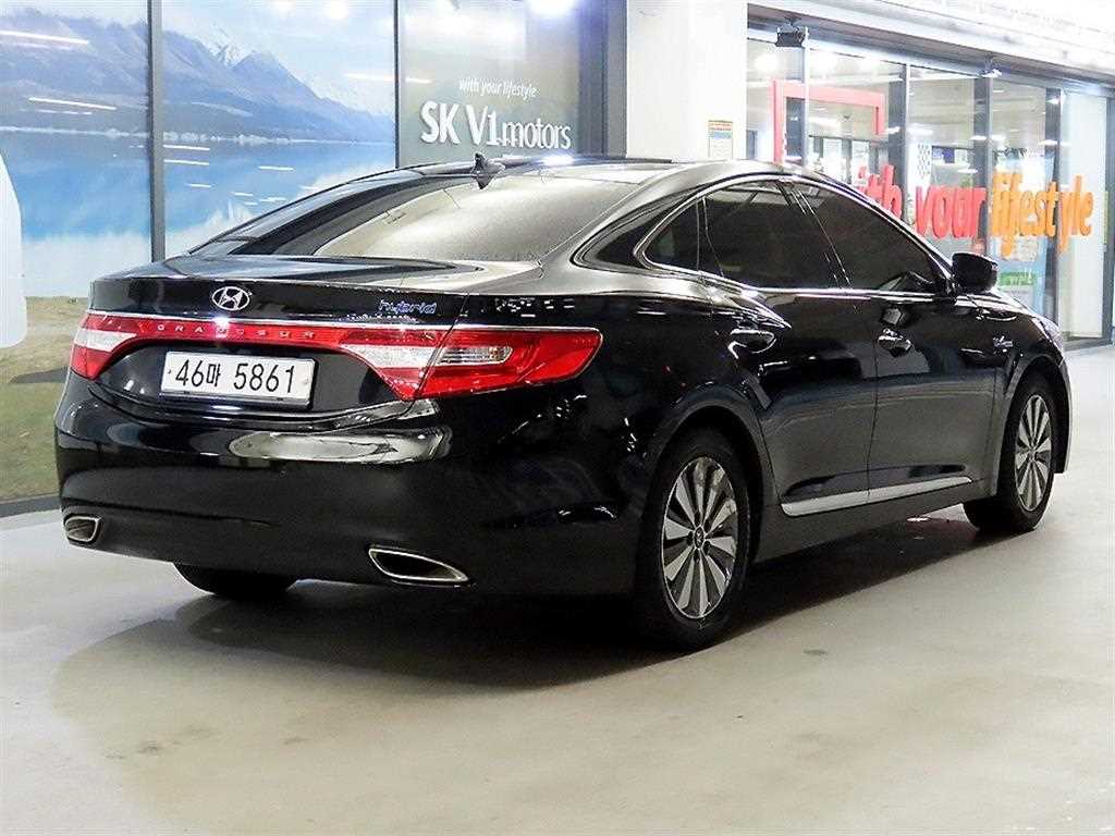 HYUNDAI Grandeur - Vista 4