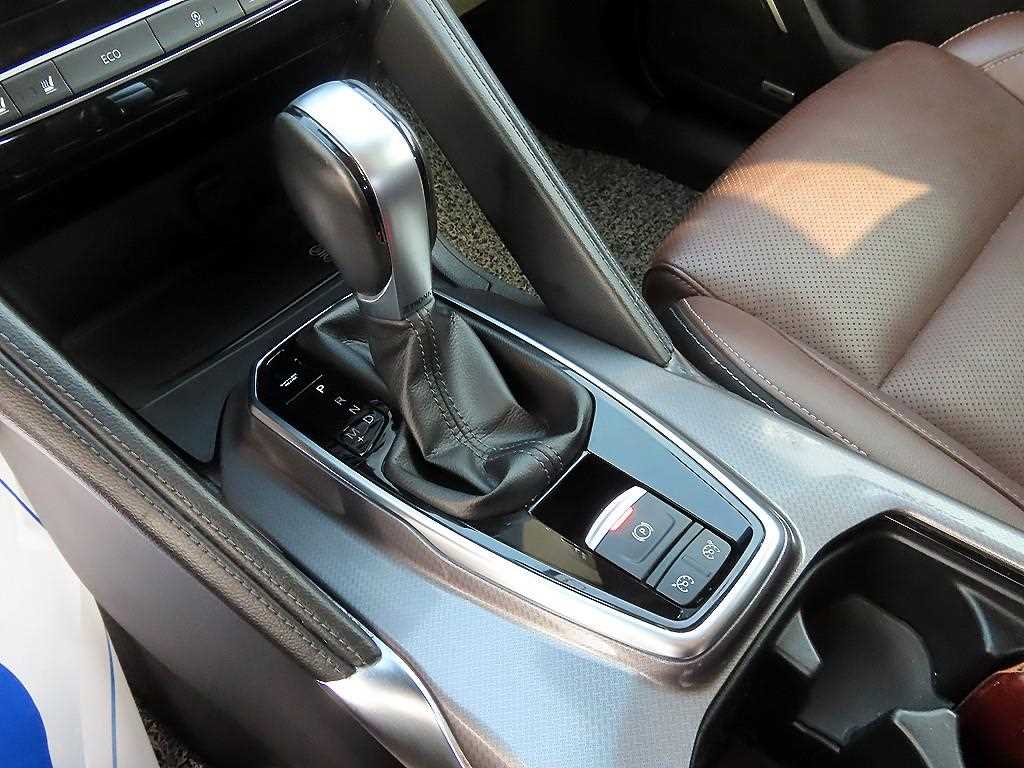 SAMSUNG QM6 - Vista 10