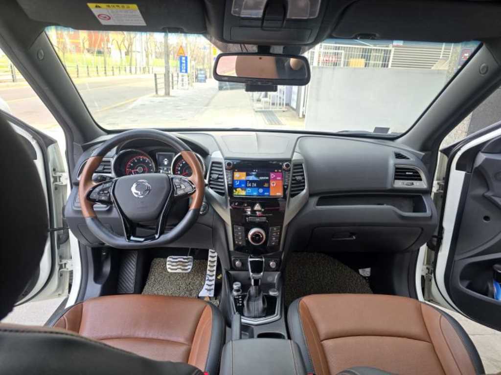 Ssangyong Tivoli - Vista 7