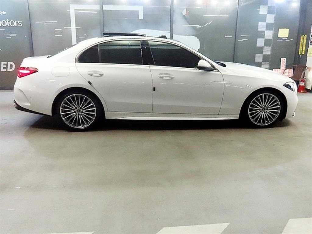 Mercedes Benz C Class - Vista 3