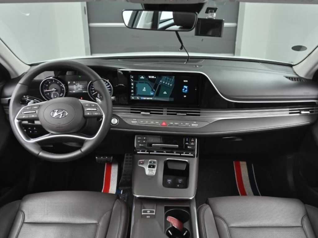 HYUNDAI Grandeur - Vista 7