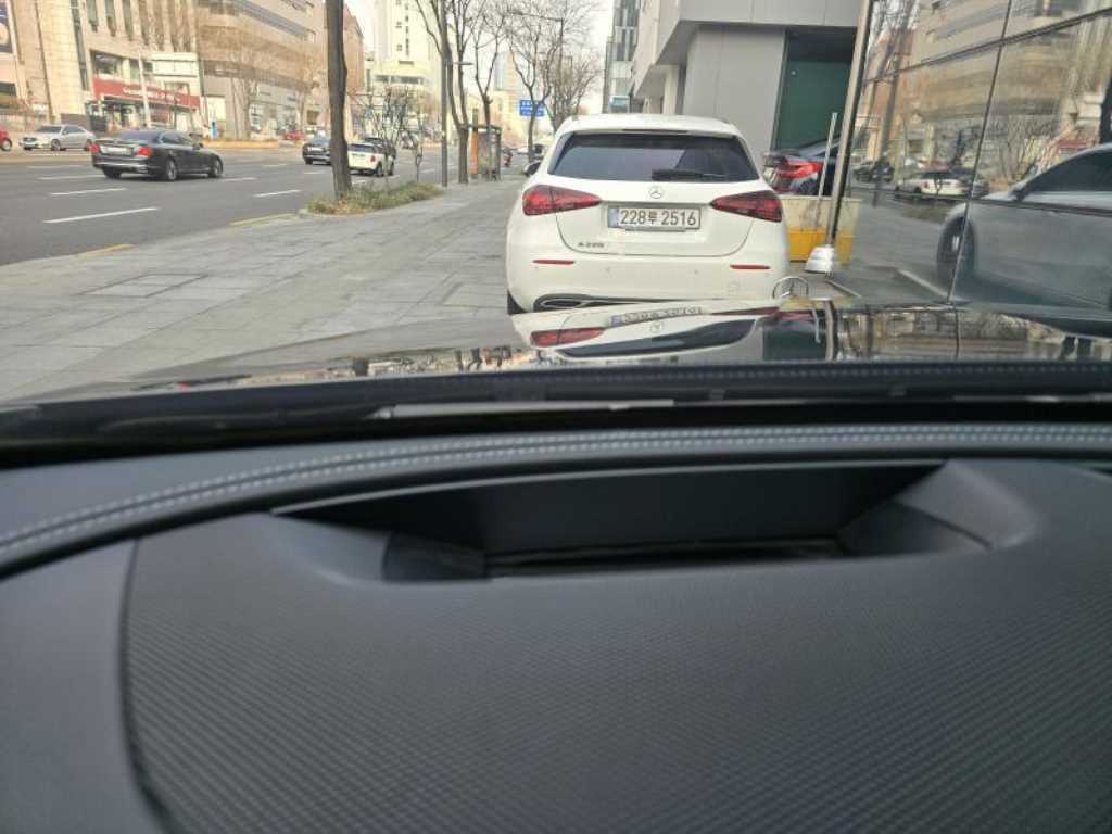 Mercedes Benz E class - Vista 10