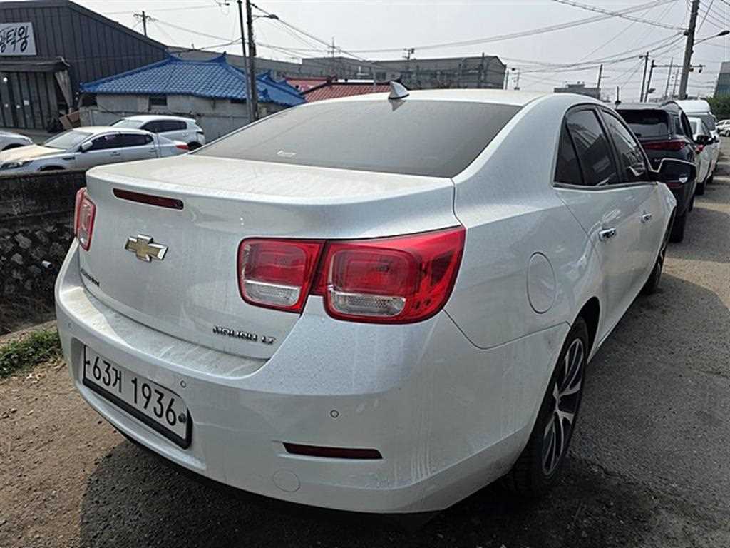 Chevrolet Malibu - Vista 4
