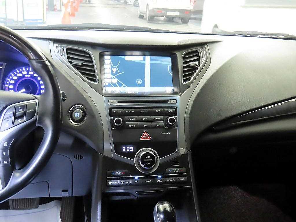 HYUNDAI Grandeur - Vista 11