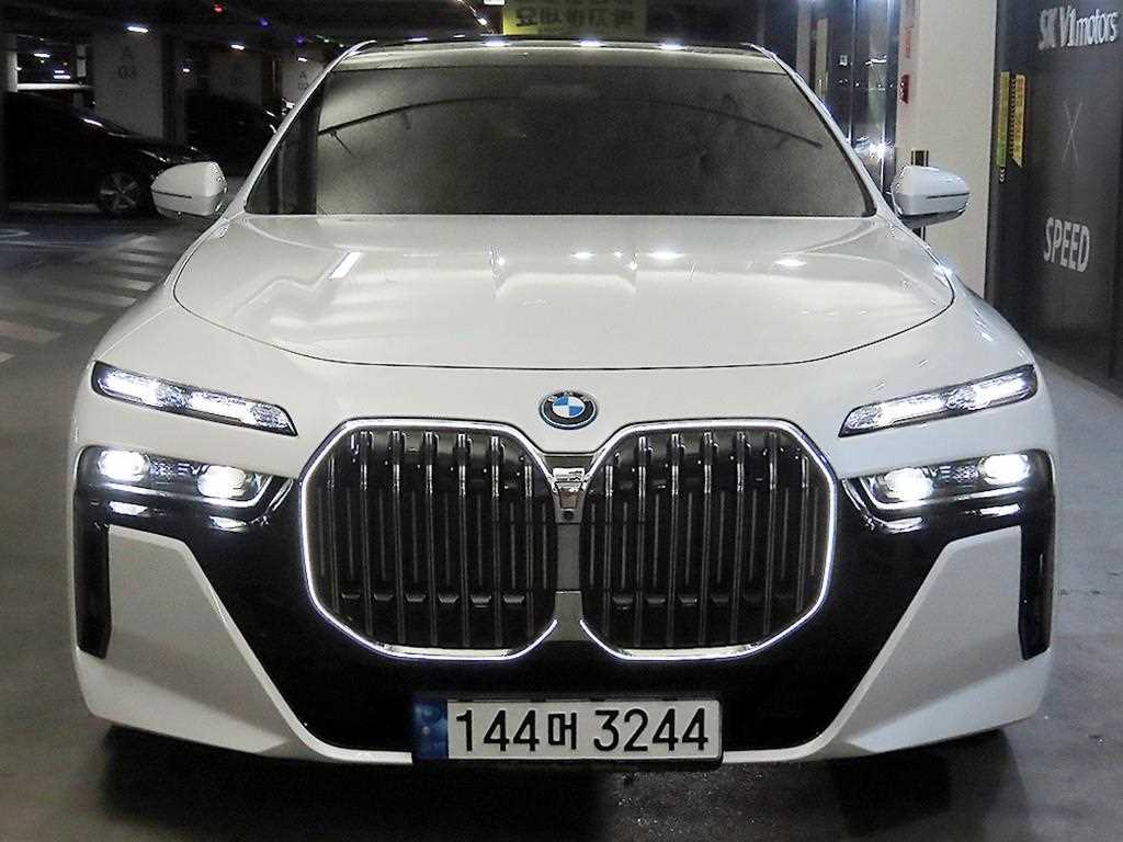 BMW 7 Series - Vista 2