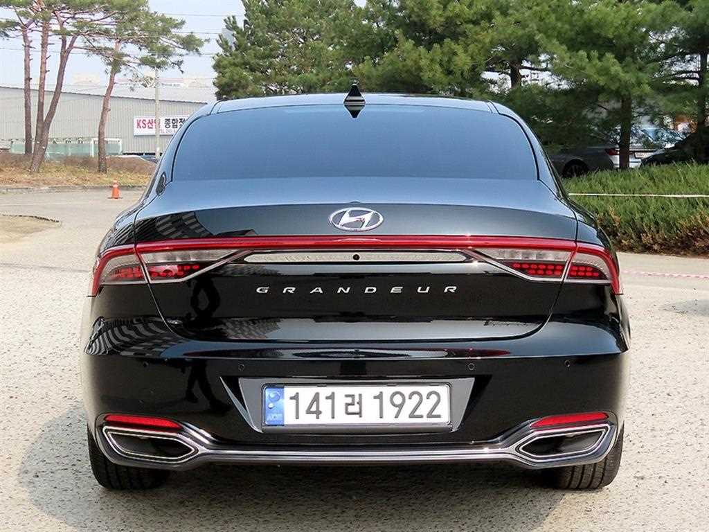 HYUNDAI Grandeur - Vista 4
