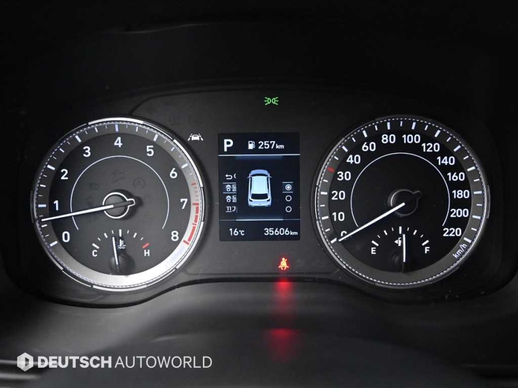 HYUNDAI Venue - Vista 8