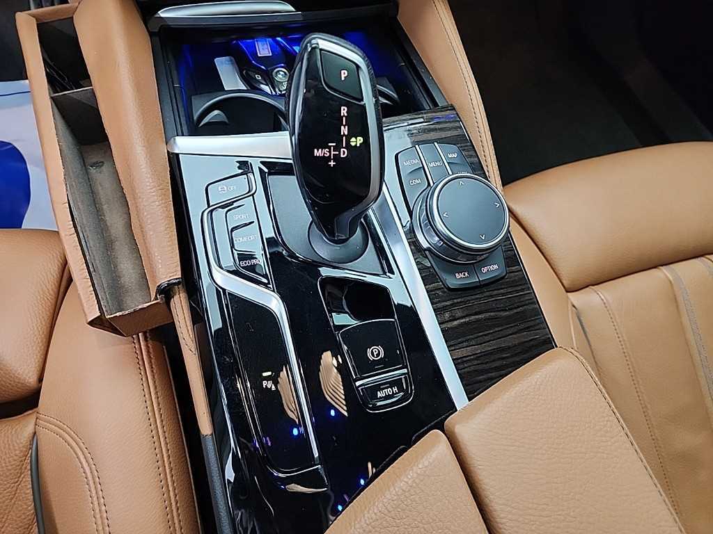 BMW 5 Series - Vista 8