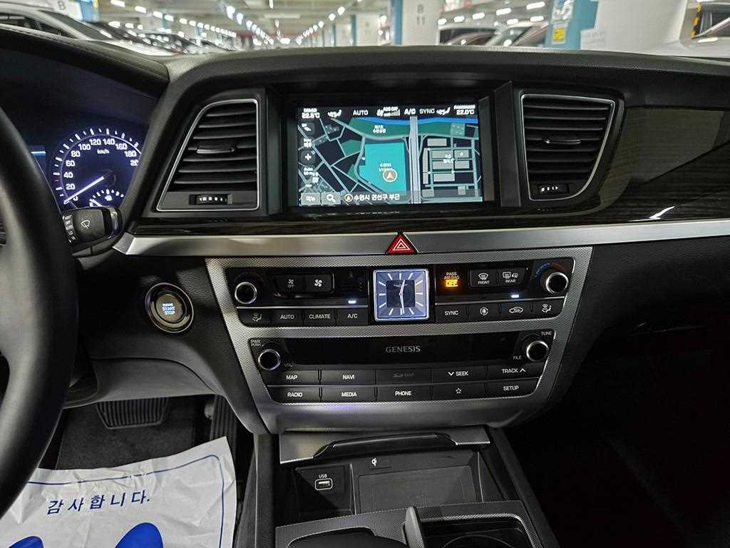 Genesis G80 - Vista 11