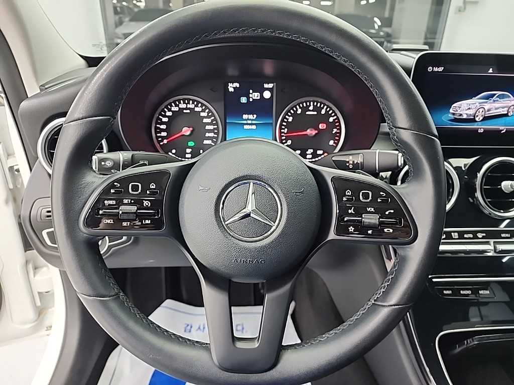 Mercedes Benz C Class - Vista 9