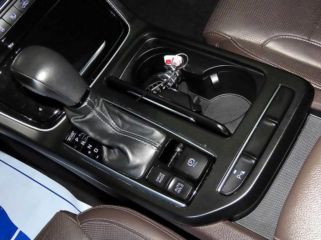 HYUNDAI Grandeur - Vista 12