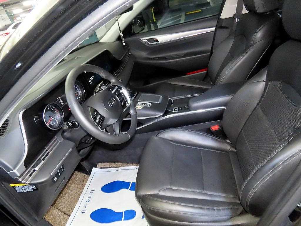 HYUNDAI Grandeur - Vista 6