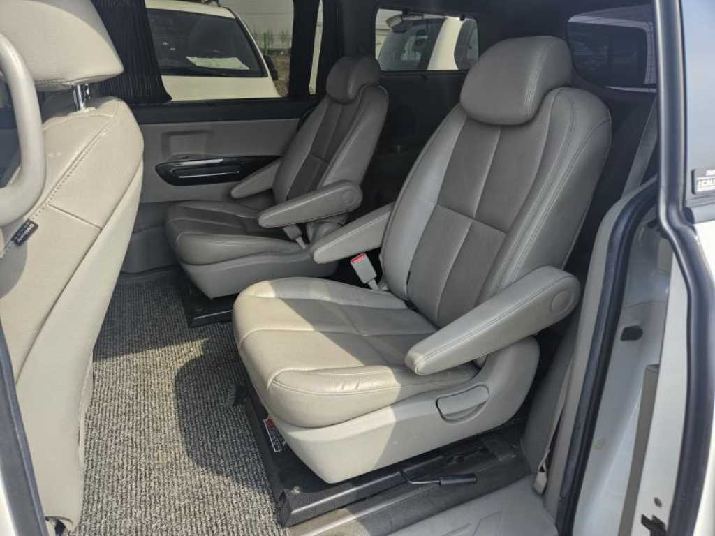 KIA Carnival 2017 - Importación desde Corea - HF Imports Iquique - Foto 19