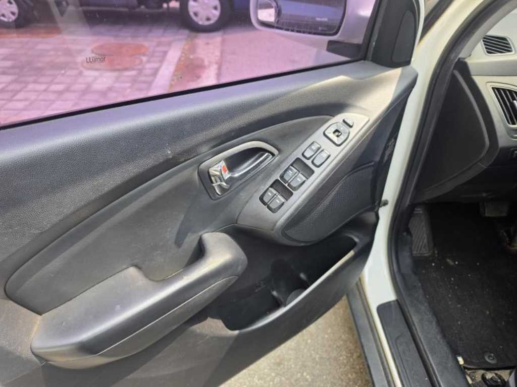 HYUNDAI Tucson - Vista 5