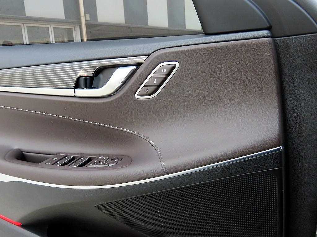 HYUNDAI Grandeur - Vista 11