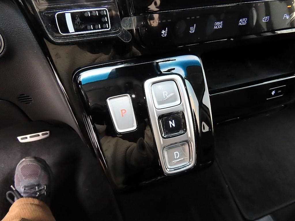 HYUNDAI Staria - Vista 11