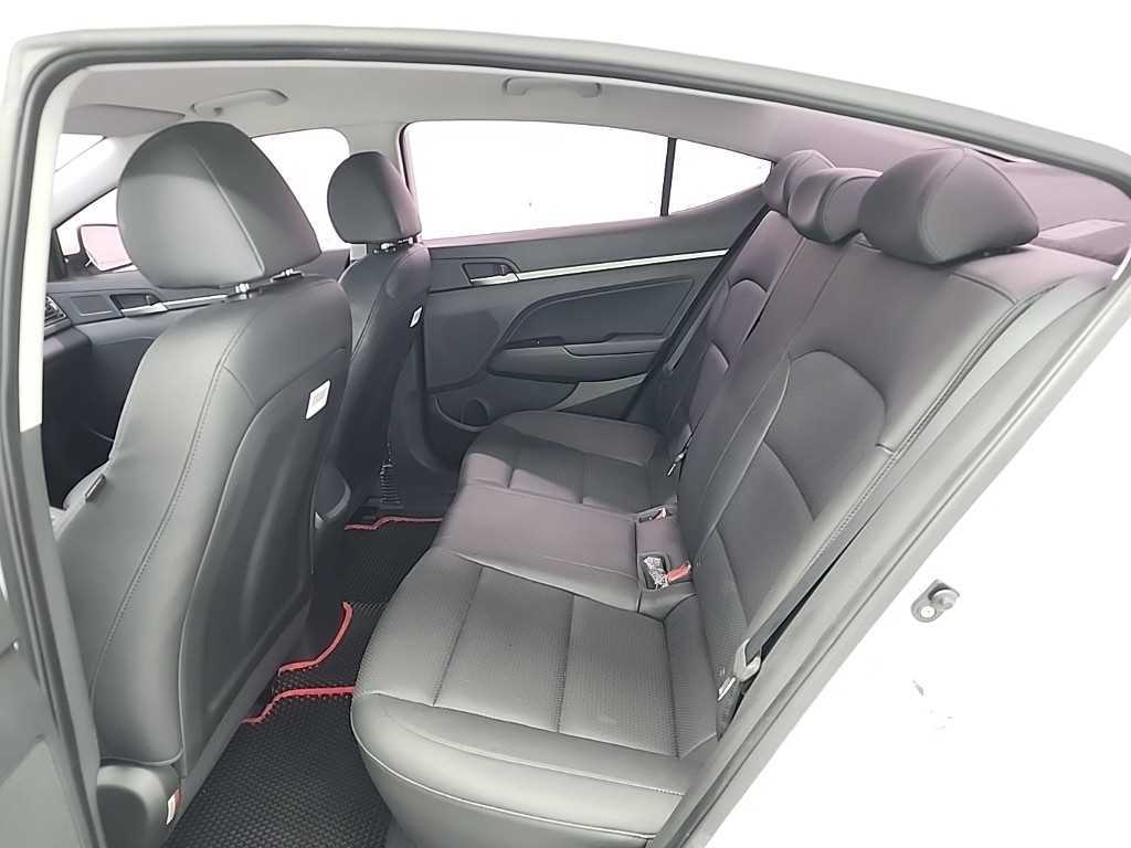 HYUNDAI Avante 2017 Blanco - Importación desde Corea - HF Imports Iquique - Foto 14