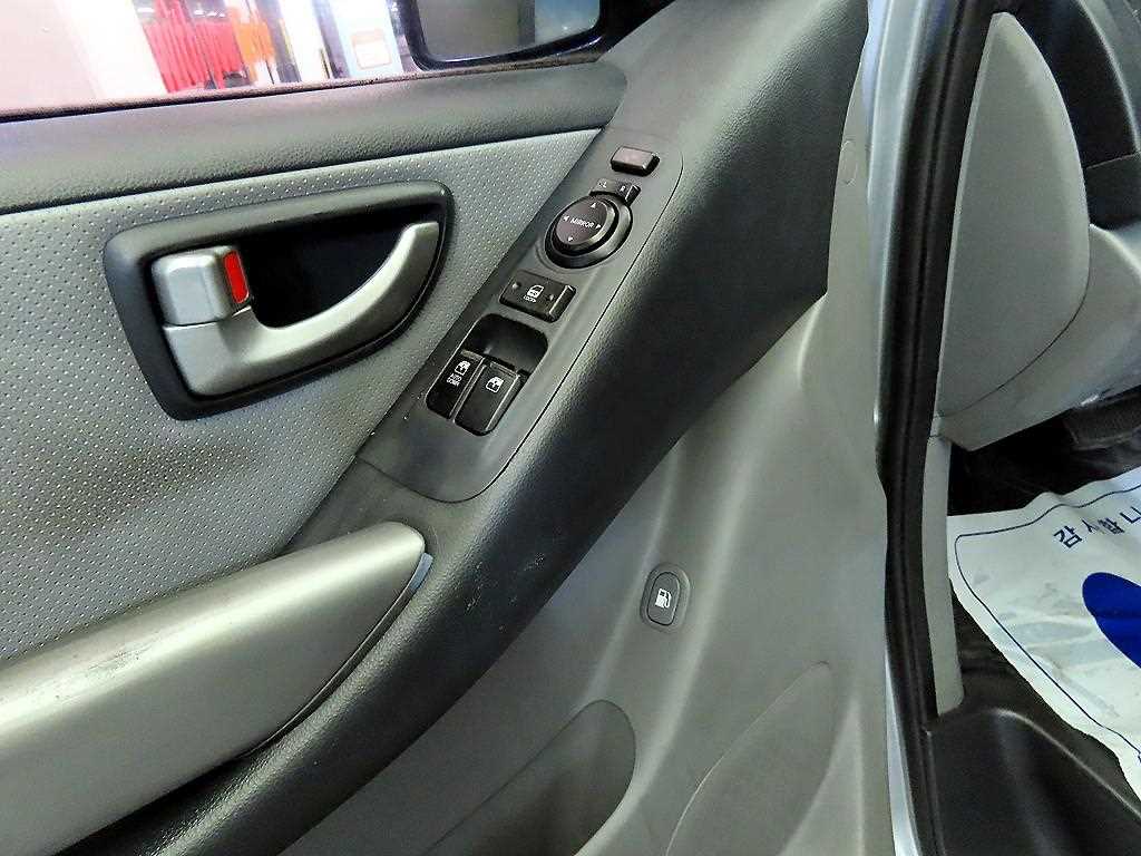 HYUNDAI Starex 2015 Gris - Importación desde Corea - HF Imports Iquique - Foto 13