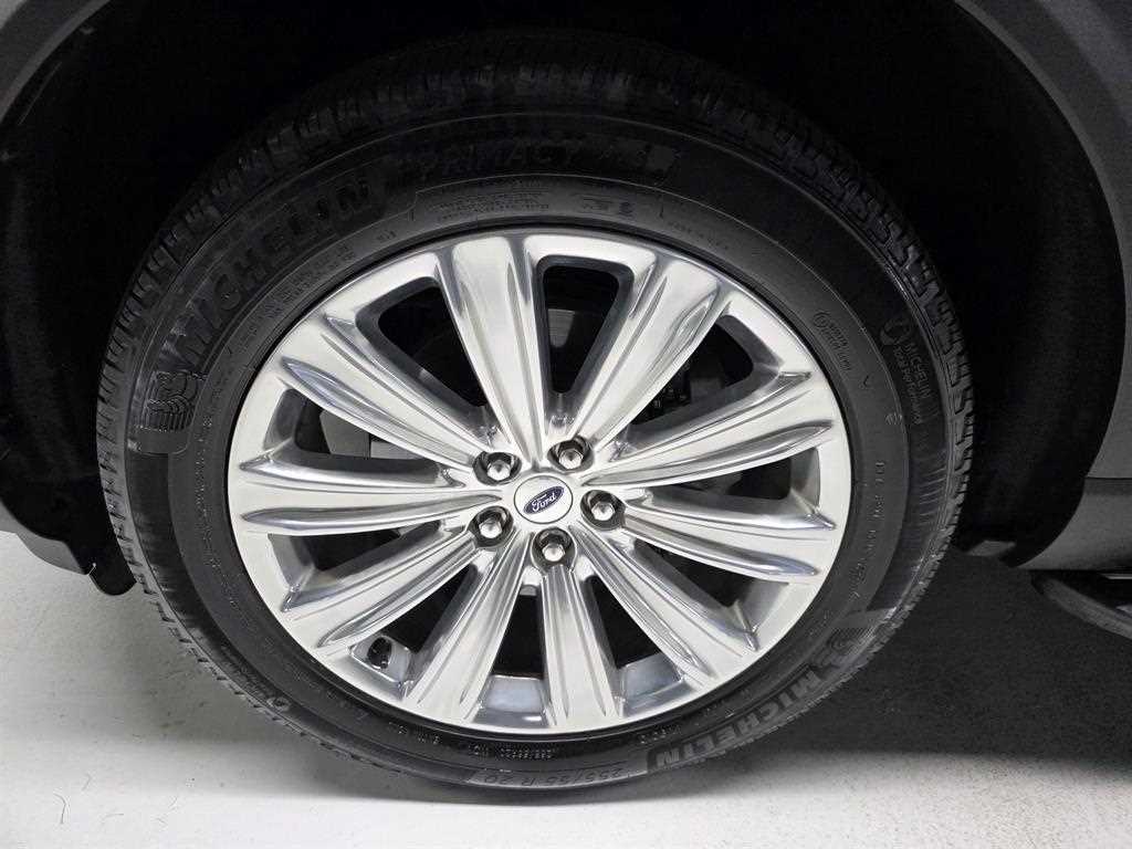 Ford Explorer - Vista 6