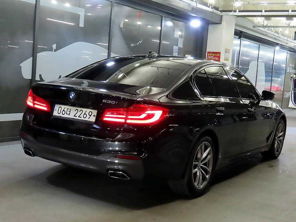 BMW 5 Series - Vista 4
