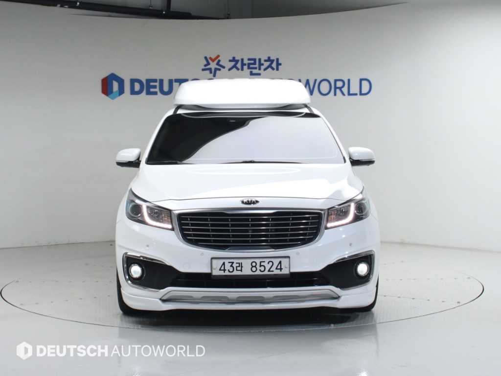 KIA Carnival 2016 Blanco - Importación desde Corea - HF Imports Iquique - Foto 1