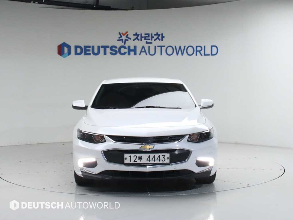 Chevrolet Malibu - Vista 3