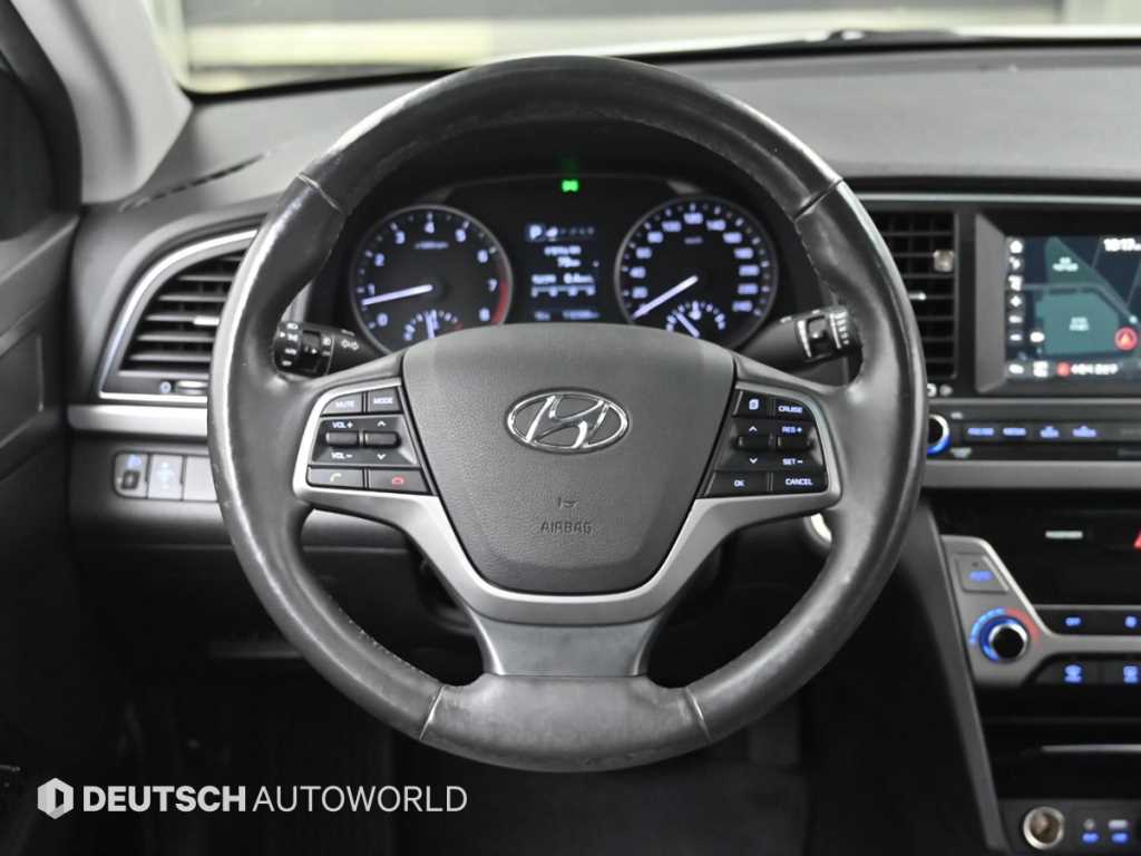 HYUNDAI Avante 2016 Blanco - Importación desde Corea - HF Imports Iquique - Foto 13