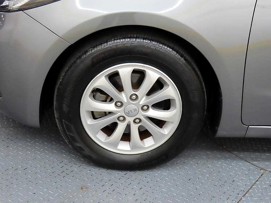 KIA K3 2014 Gris - Importación desde Corea - HF Imports Iquique - Foto 19