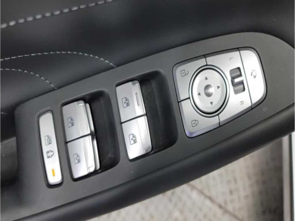 HYUNDAI Grandeur - Vista 9