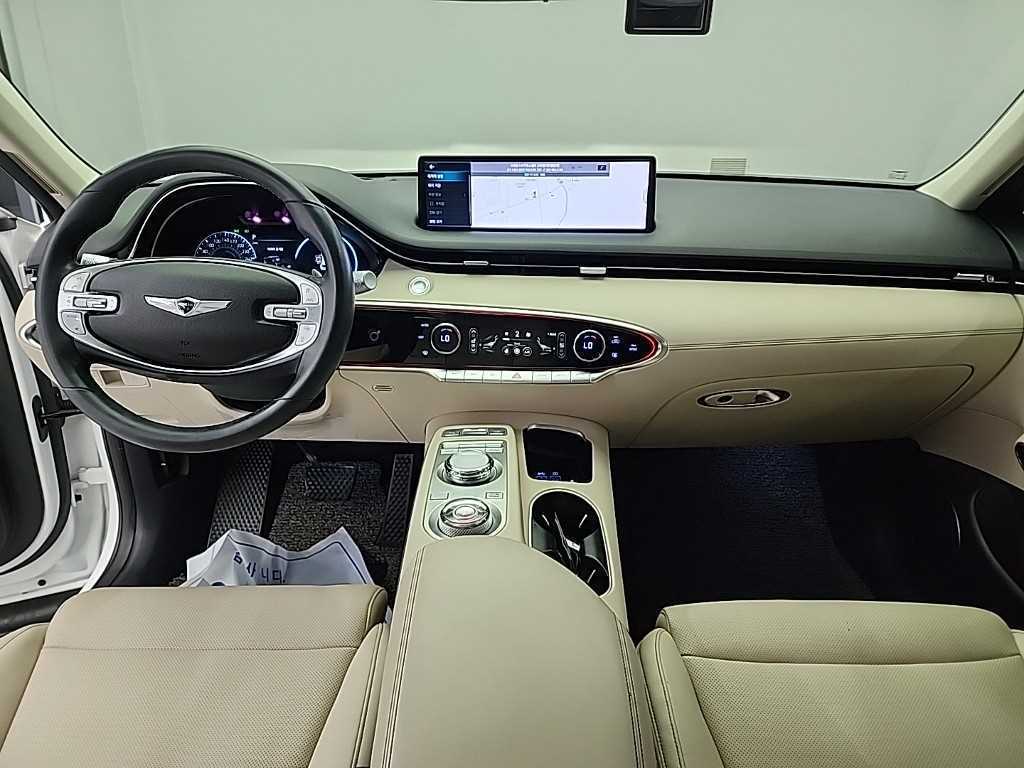 Genesis GV70 - Vista 7