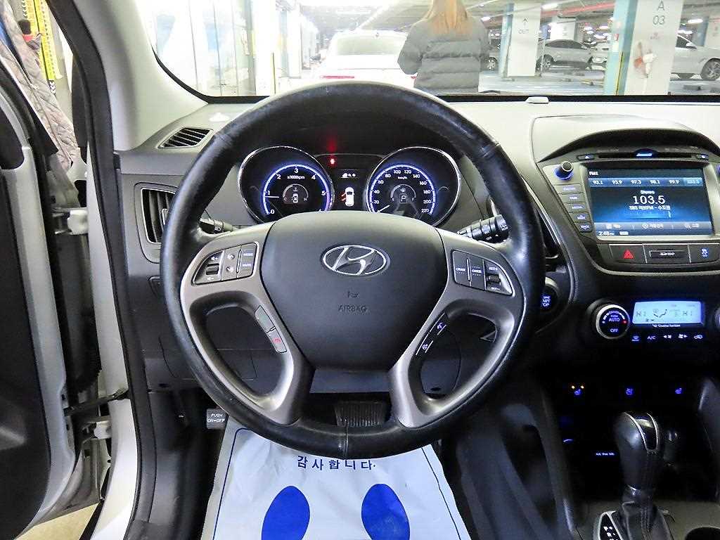 HYUNDAI Tucson - Vista 8